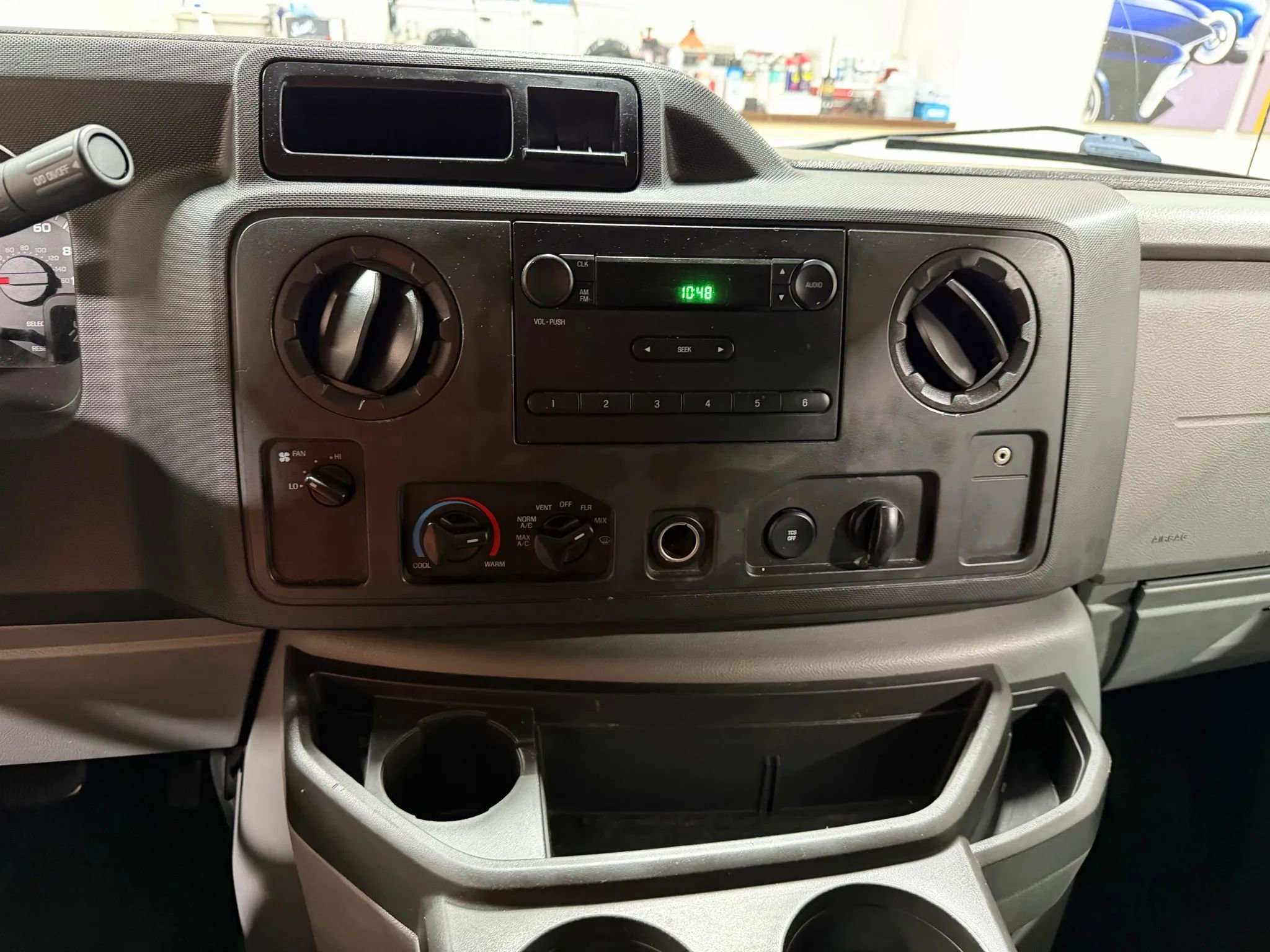 Used 2014 Ford E-250 and Econoline 250 w/ Power Group image 42