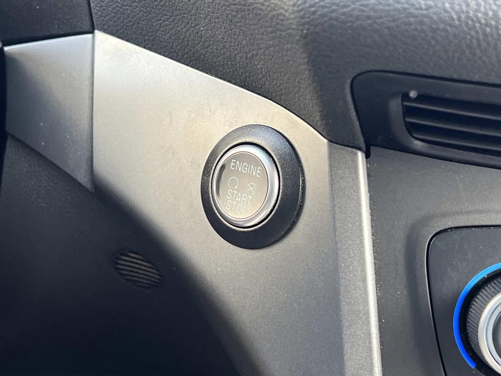 Used 2019 Ford Escape SEL FWD image 20