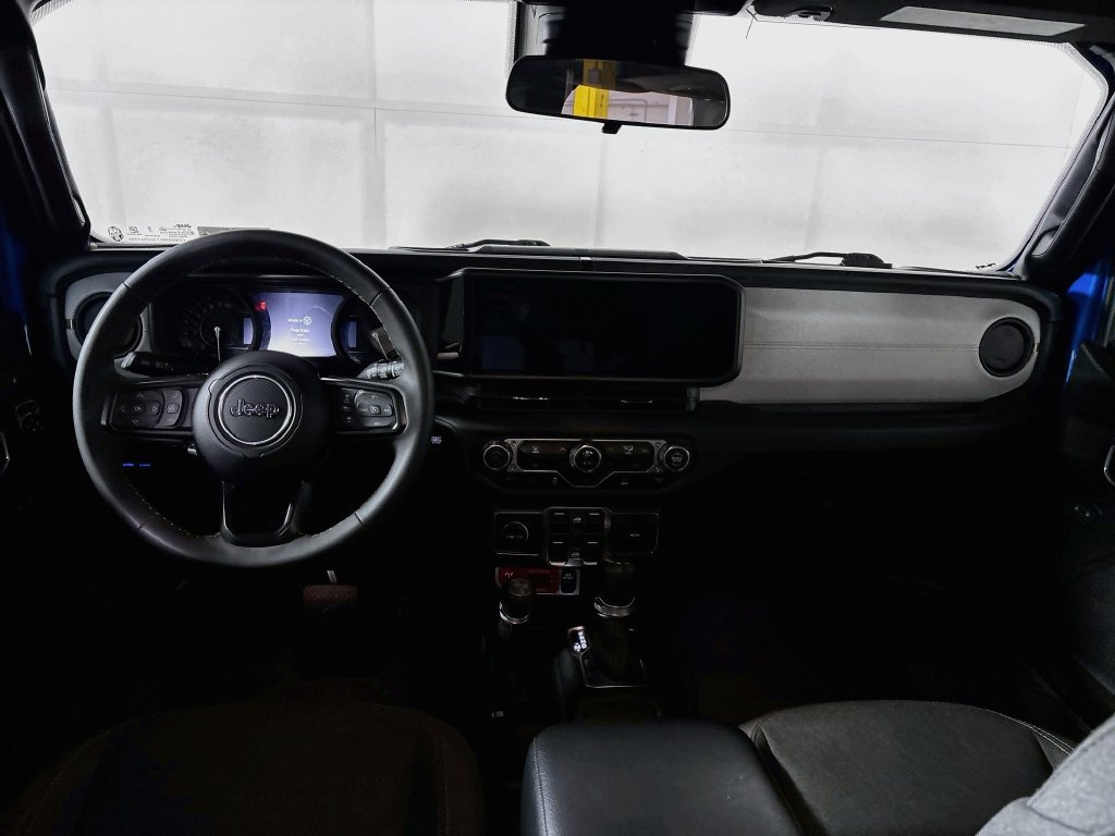 Used 2024 Jeep Wrangler Unlimited AWD/4WD image 12