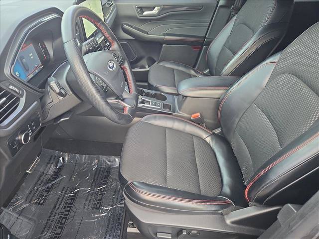 Used 2024 Ford Escape ST-Line w/ Tech Pack #1 FWD image 16