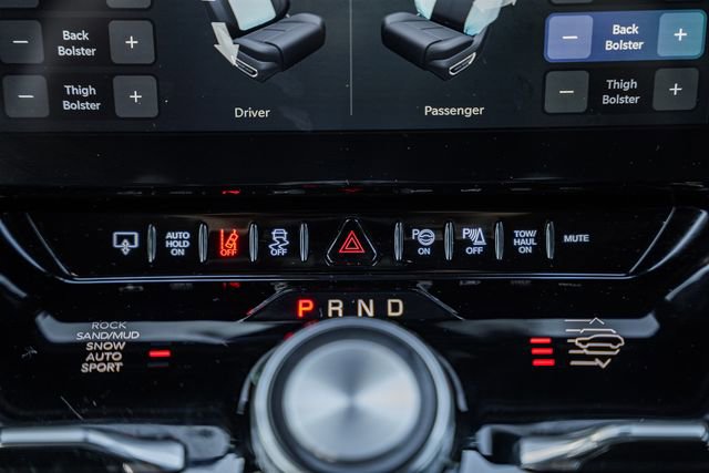 Used 2023 Jeep Grand Wagoneer 4WD w/ Flexible Seating Group image 29