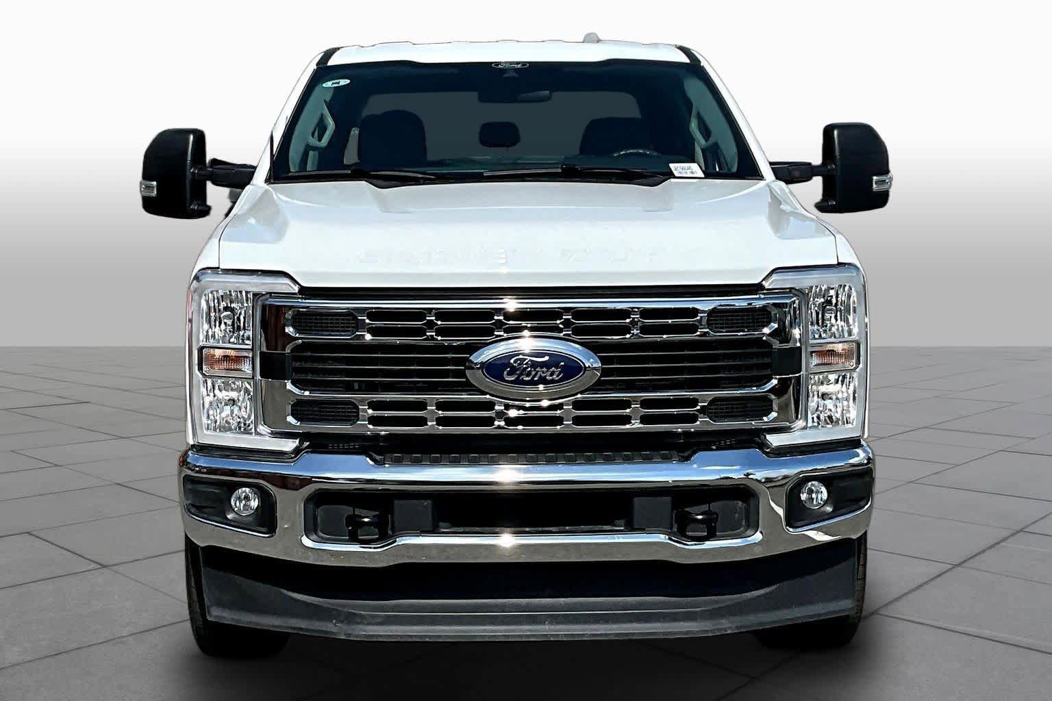Used 2025 Ford F250 XLT AWD/4WD image 4