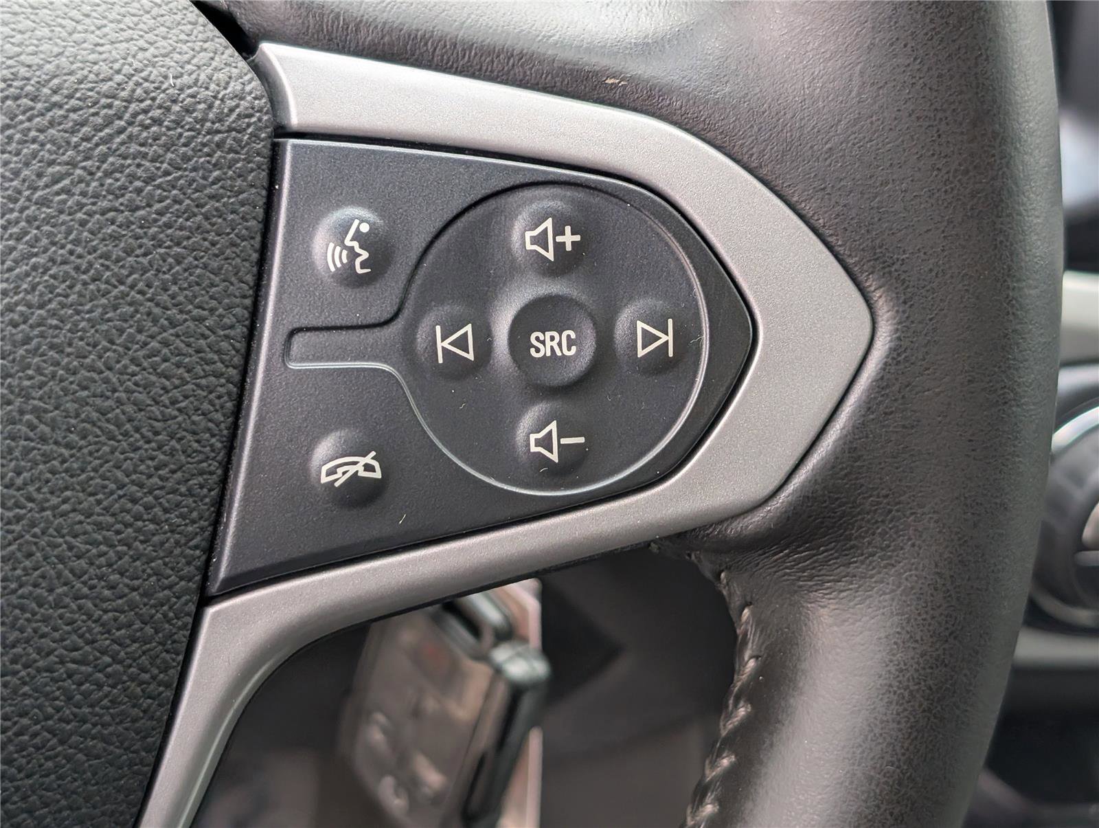 Used 2015 Chevrolet Colorado LT w/ Luxury Package AWD/4WD image 20