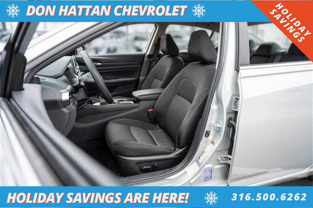 Used 2024 Nissan Altima 2.5 SV image 4