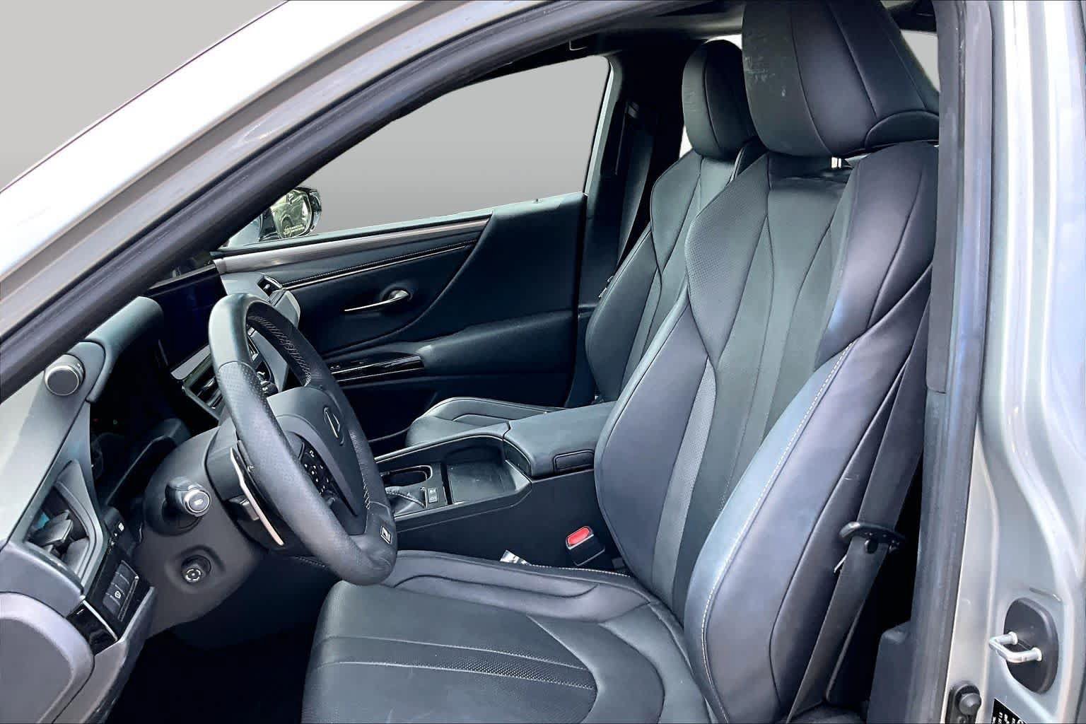 Used 2023 Lexus ES 300h F Sport FWD image 8