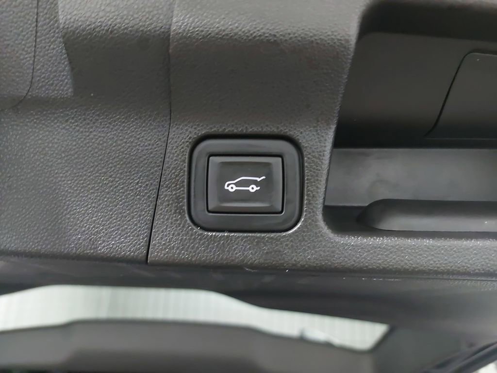 Used 2023 GMC Acadia SLE w/ Driver Convenience Package image 15