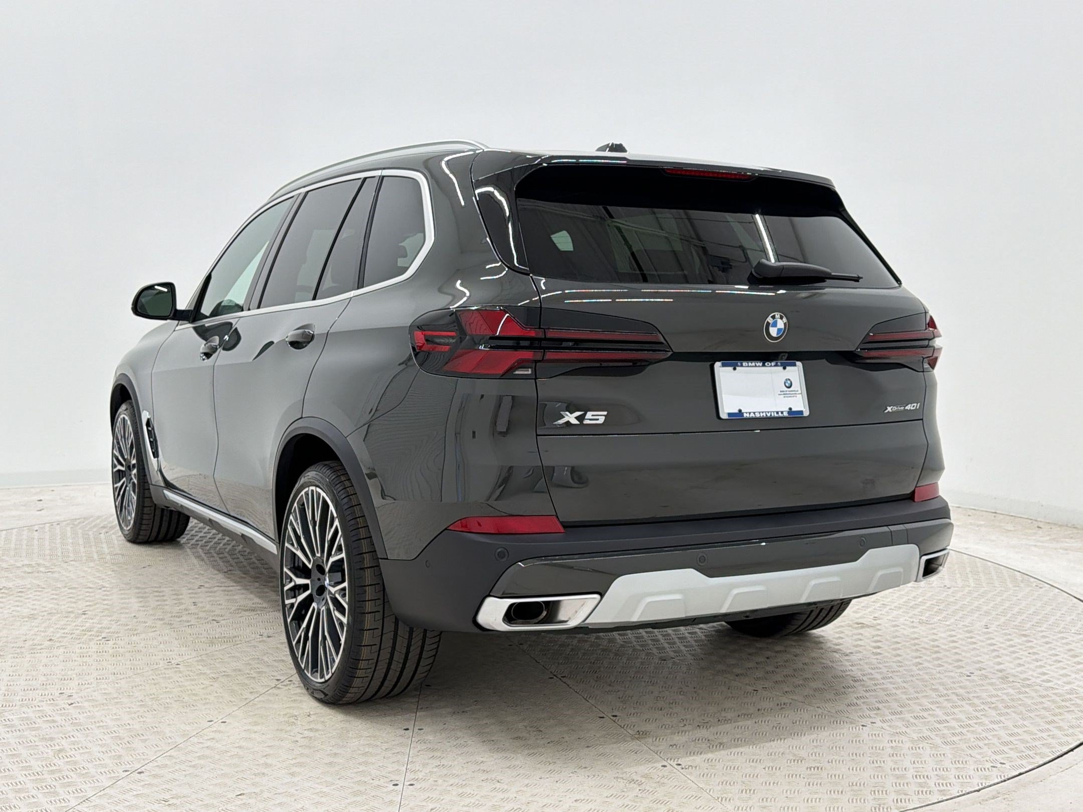 New 2026 BMW X5 xDrive40i w/ Climate Comfort Package AWD/4WD image 3