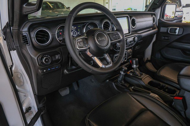 Used 2023 Jeep Wrangler Sahara AWD/4WD image 11