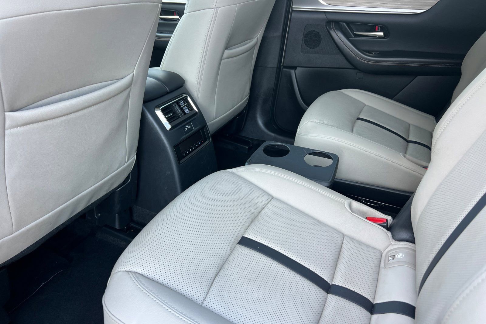 Certified 2024 MAZDA CX-90 Plug-In Hybrid w/ Preferred image 12