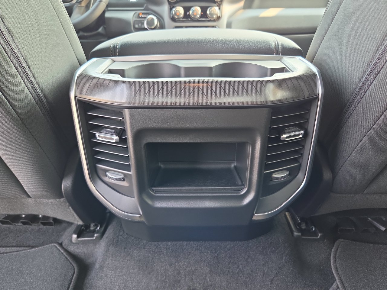 New 2026 RAM 1500 Express AWD/4WD image 15