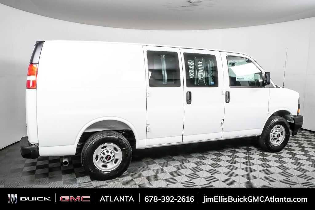 New 2025 GMC Savana 2500 w/ Driver Convenience Package RWD image 21