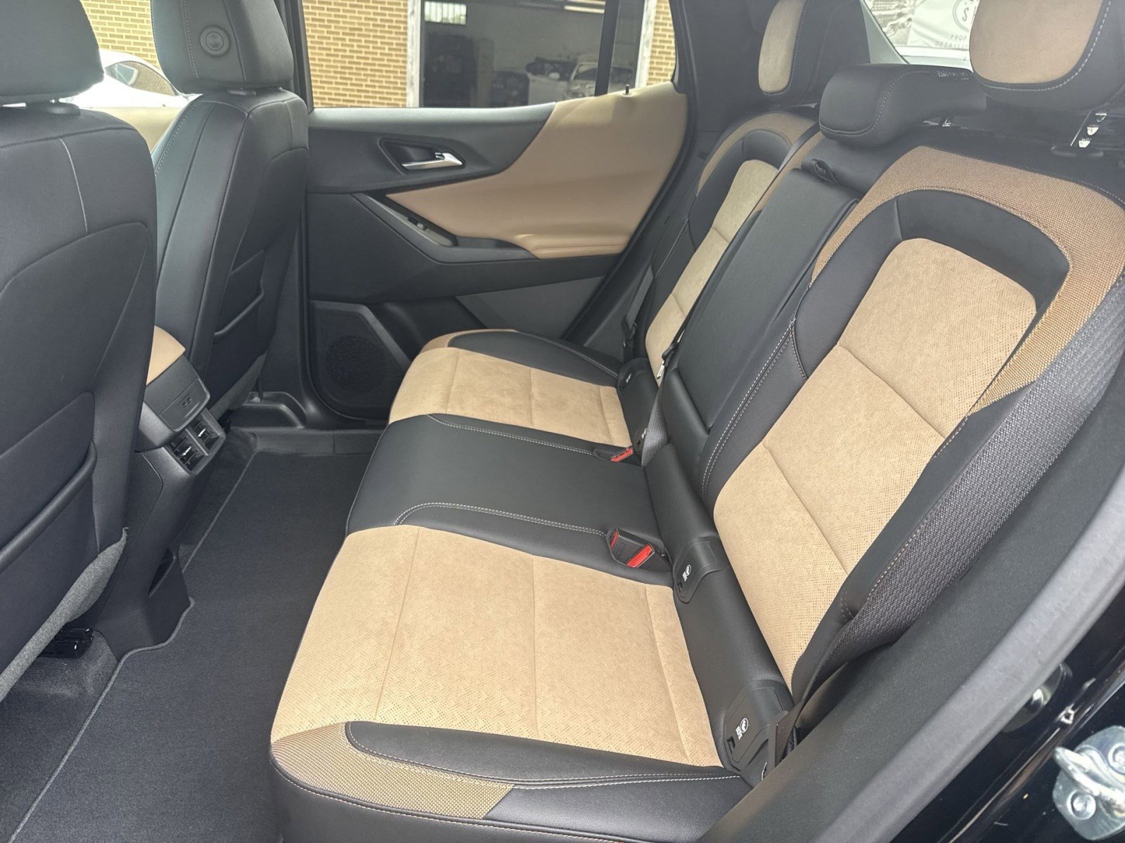 Used 2026 Chevrolet Equinox ACTIV w/ Safety and Technology Package FWD image 22