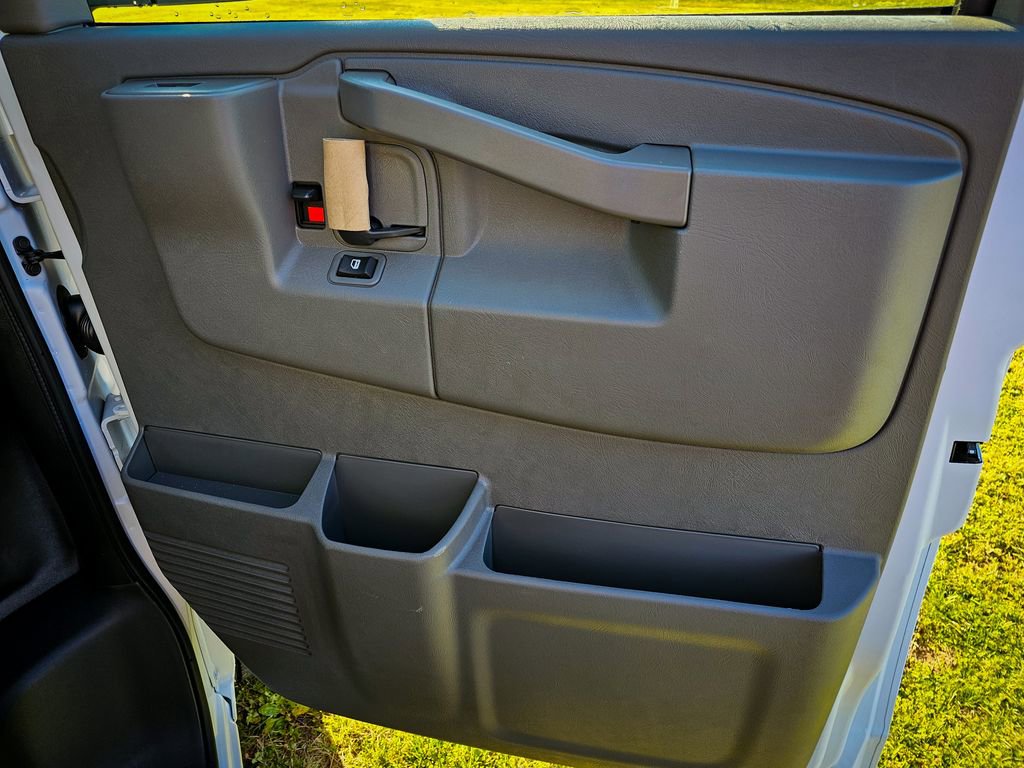 New 2025 GMC Savana 3500 Extended w/ Driver Convenience Package image 31