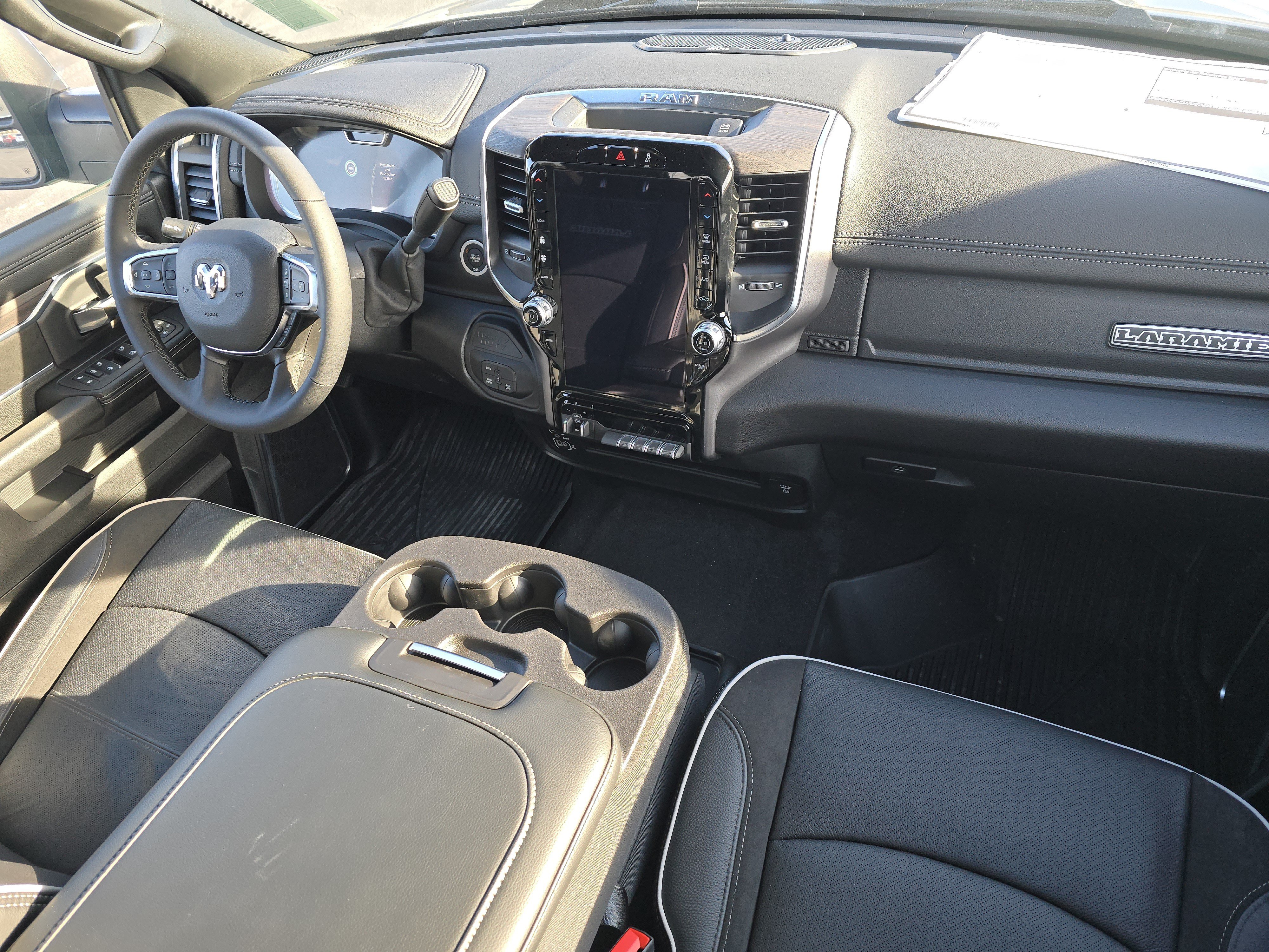 New 2026 RAM 2500 Laramie AWD/4WD image 25