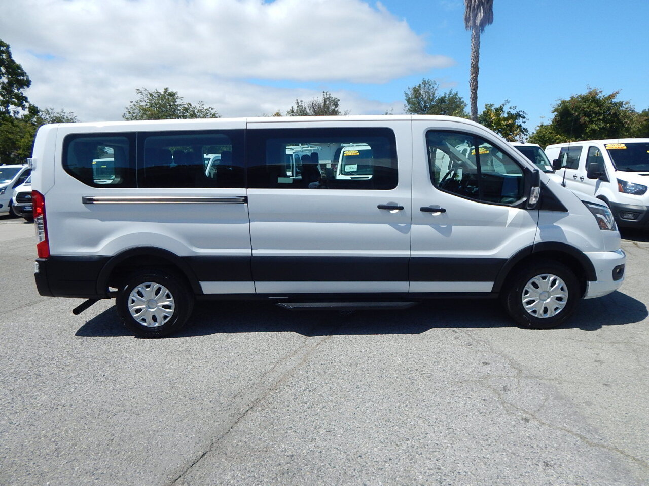 Used 2023 Ford Transit 350 XLT RWD image 9