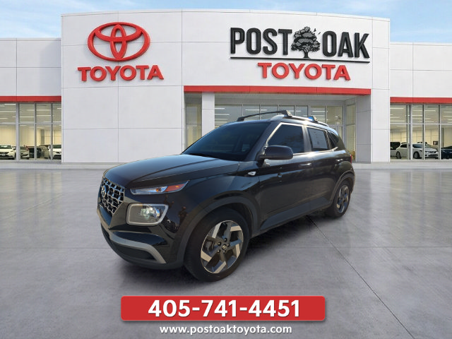 Used 2021 Hyundai Venue SEL w/ Premium Package FWD image 2