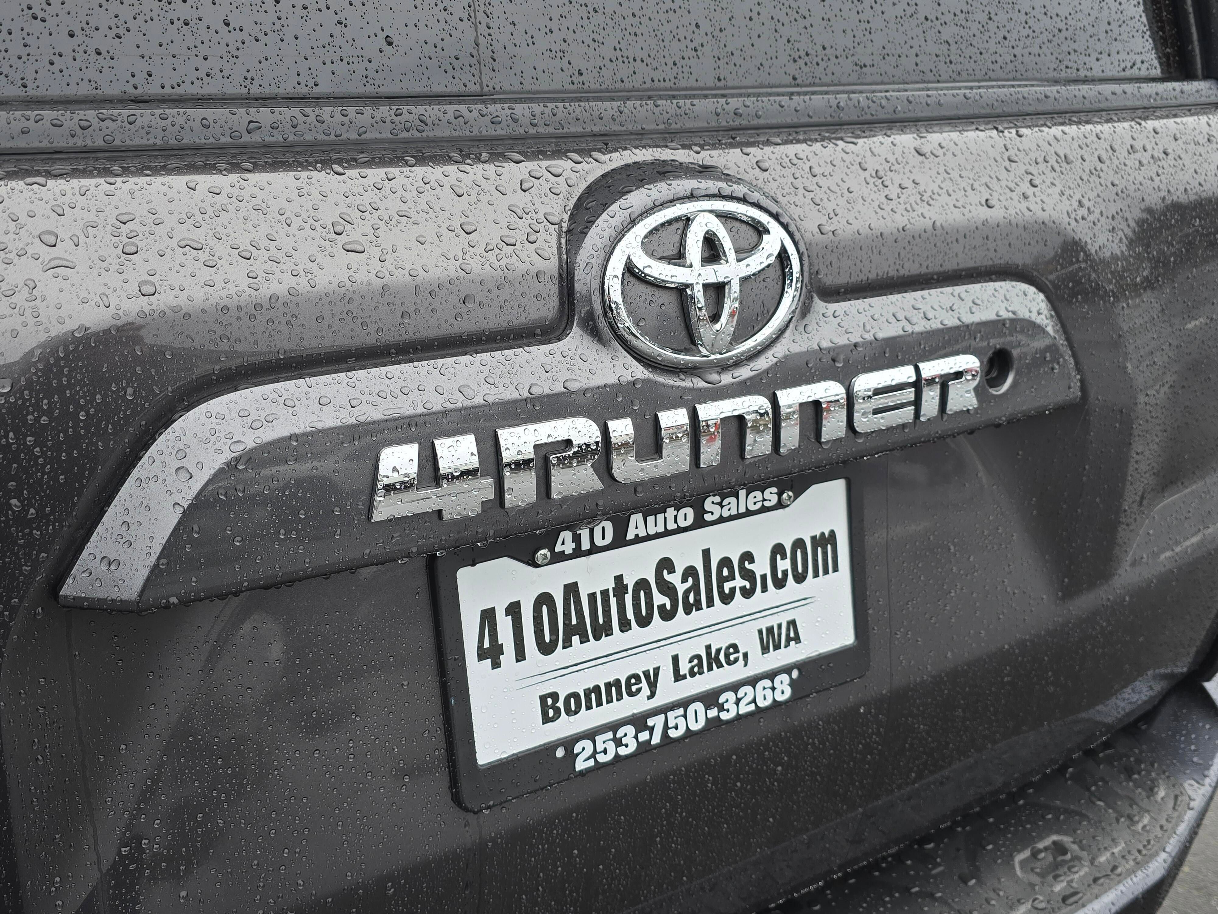 Used 2017 Toyota 4Runner SR5 Premium image 9