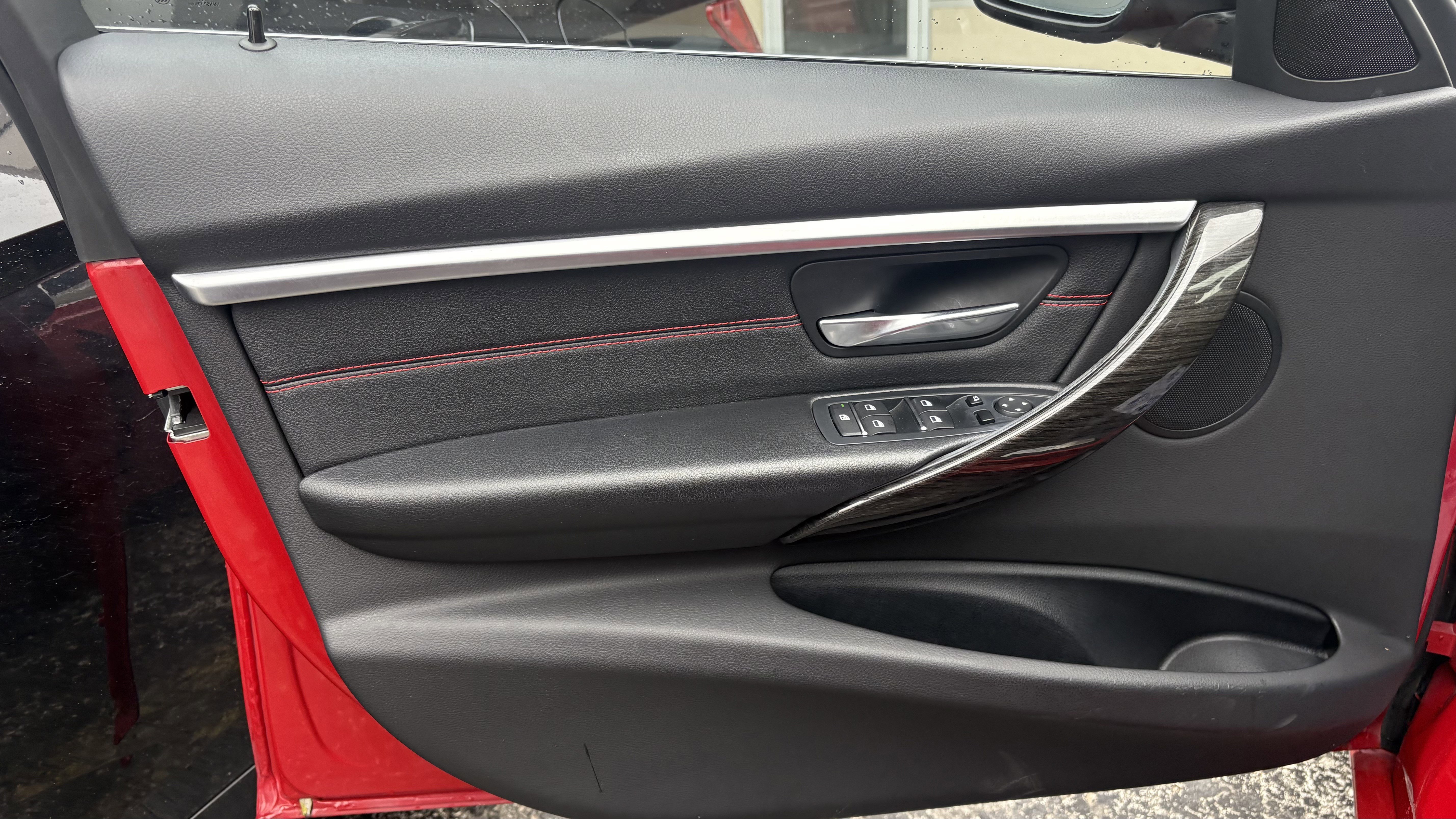 Used 2018 BMW 330i xDrive Sedan image 16