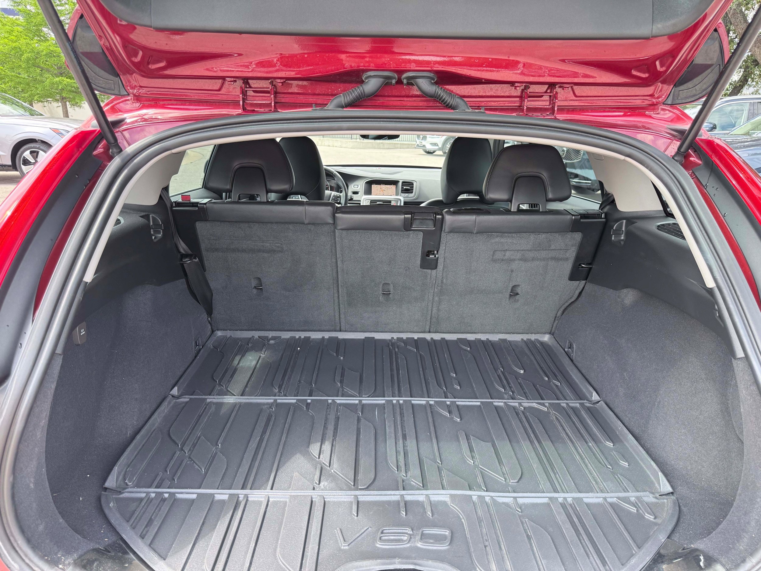 Used 2017 Volvo V60 T5 Platinum FWD image 25
