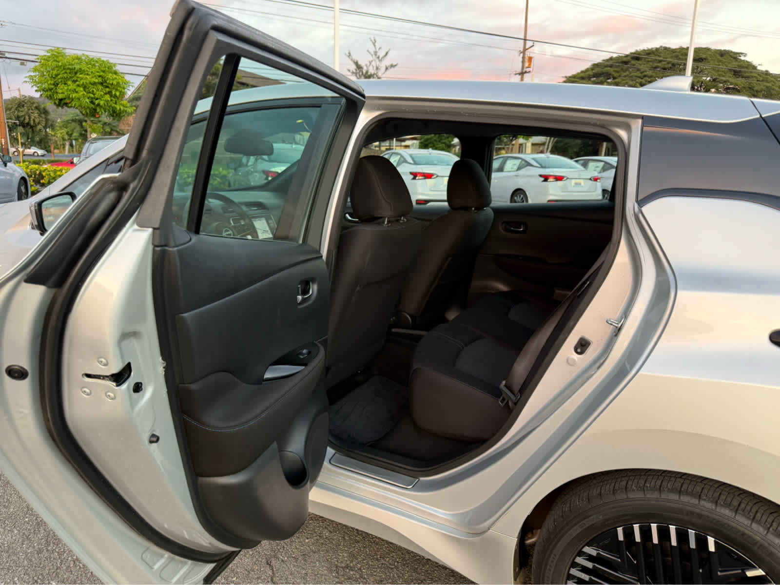 Used 2023 Nissan Leaf SV Plus image 9