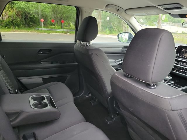 Used 2024 Nissan Pathfinder SV FWD image 32