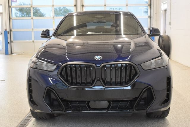 New 2027 BMW X6 xDrive40i w/ Climate Comfort Package AWD/4WD image 3
