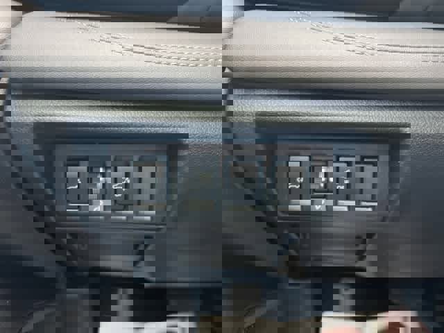 Used 2023 Subaru Outback Limited image 28