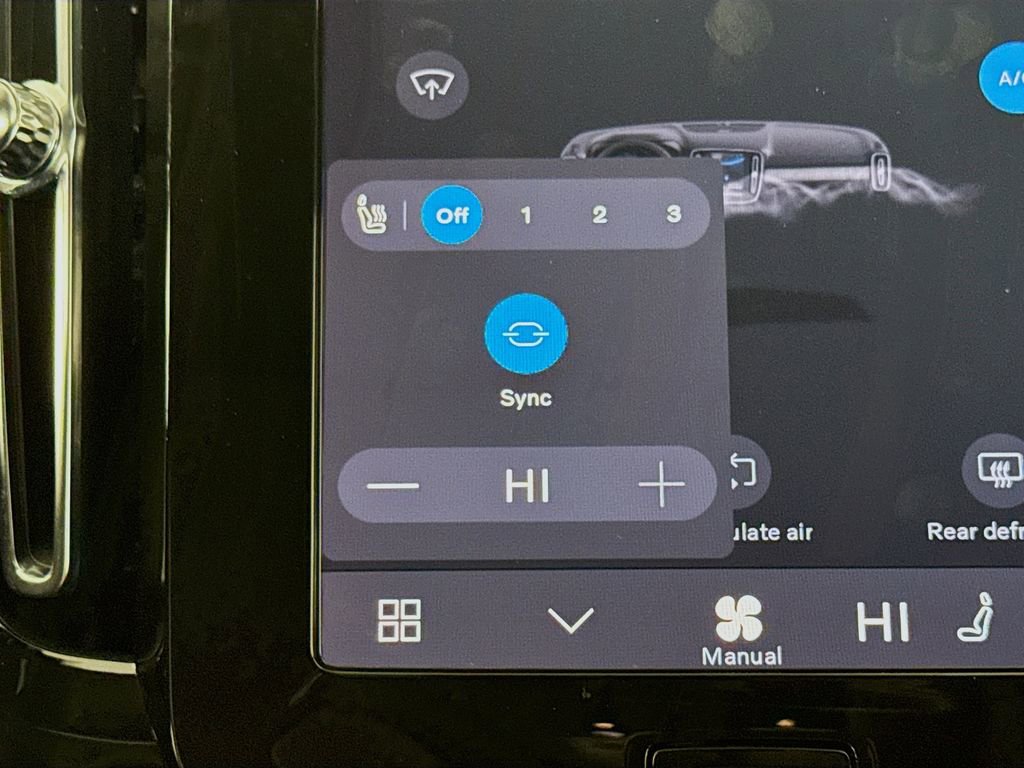 Used 2023 Volvo XC40 B5 Ultimate w/ Protection Package Premier image 21