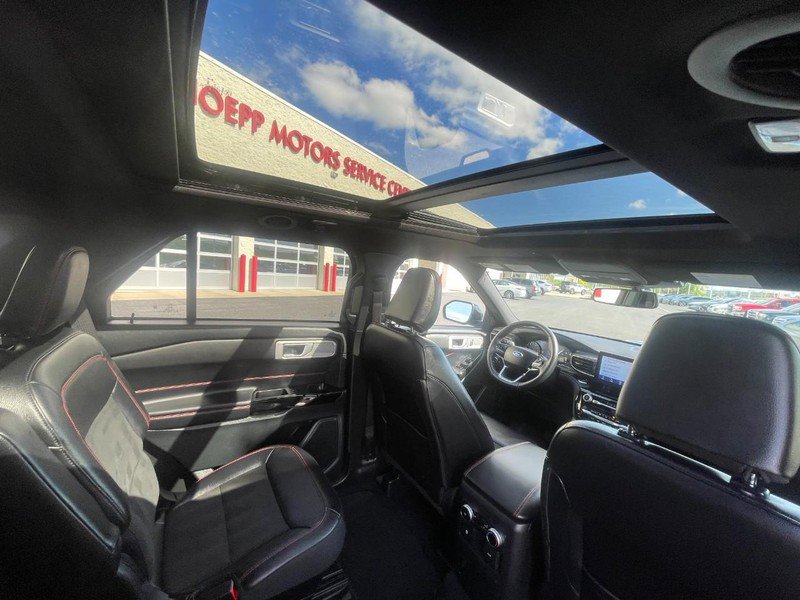 Used 2024 Ford Explorer ST-Line w/ Class IV Trailer Tow Package AWD/4WD image 15