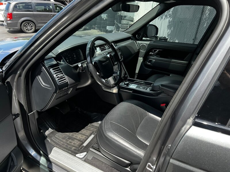 Used 2019 Land Rover Range Rover Supercharged AWD/4WD image 16