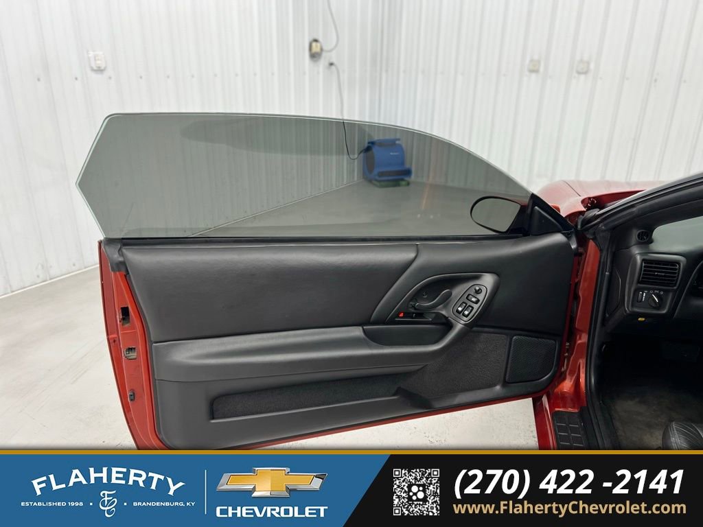 Used 2002 Chevrolet Camaro Z28 w/ SS Performance/Appearance Pkg image 8