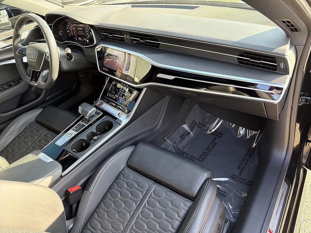 Used 2025 Audi RS 7 Performance w/ Black Optic Package AWD/4WD image 29