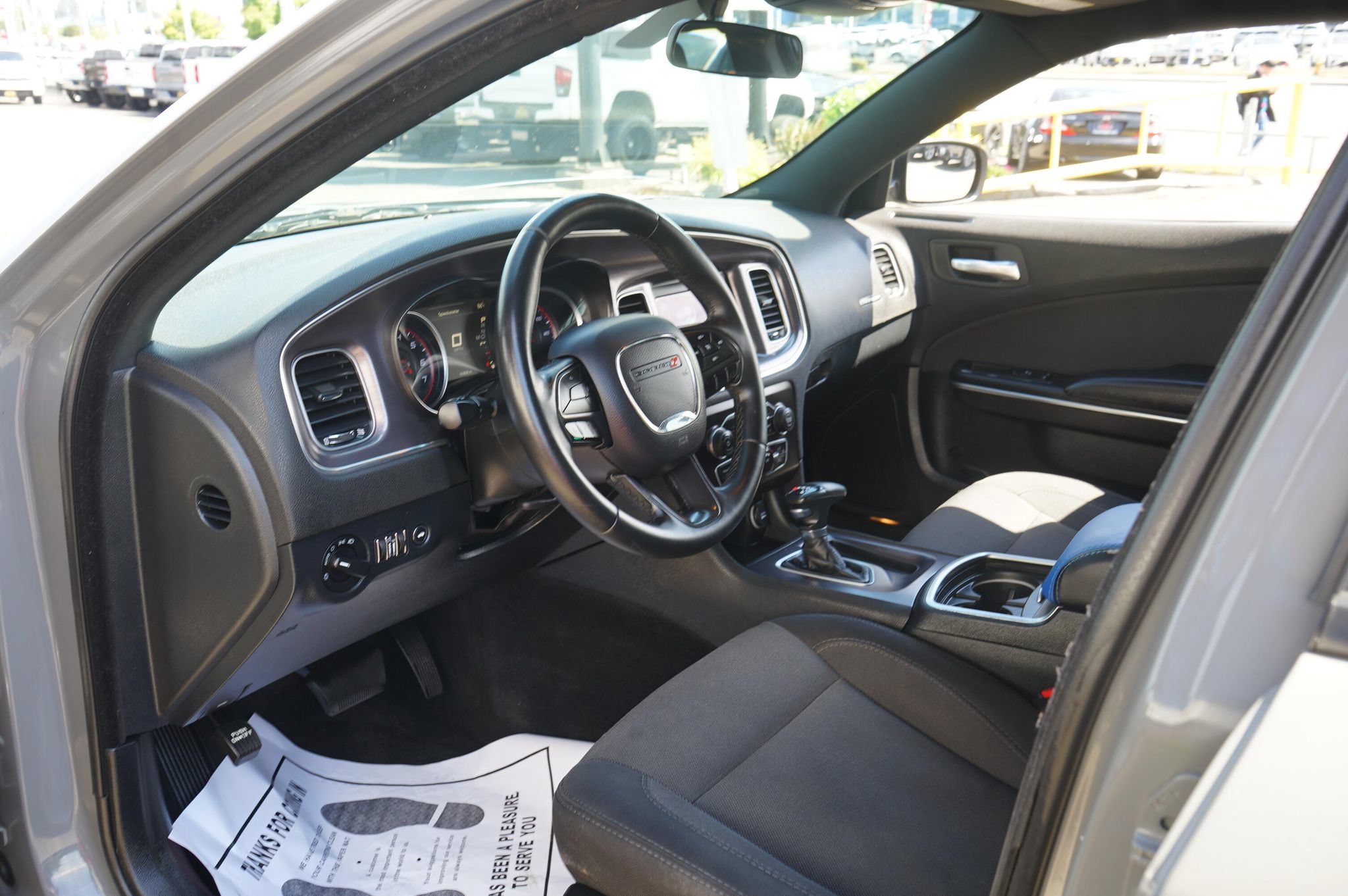 Used 2018 Dodge Charger SXT RWD image 12