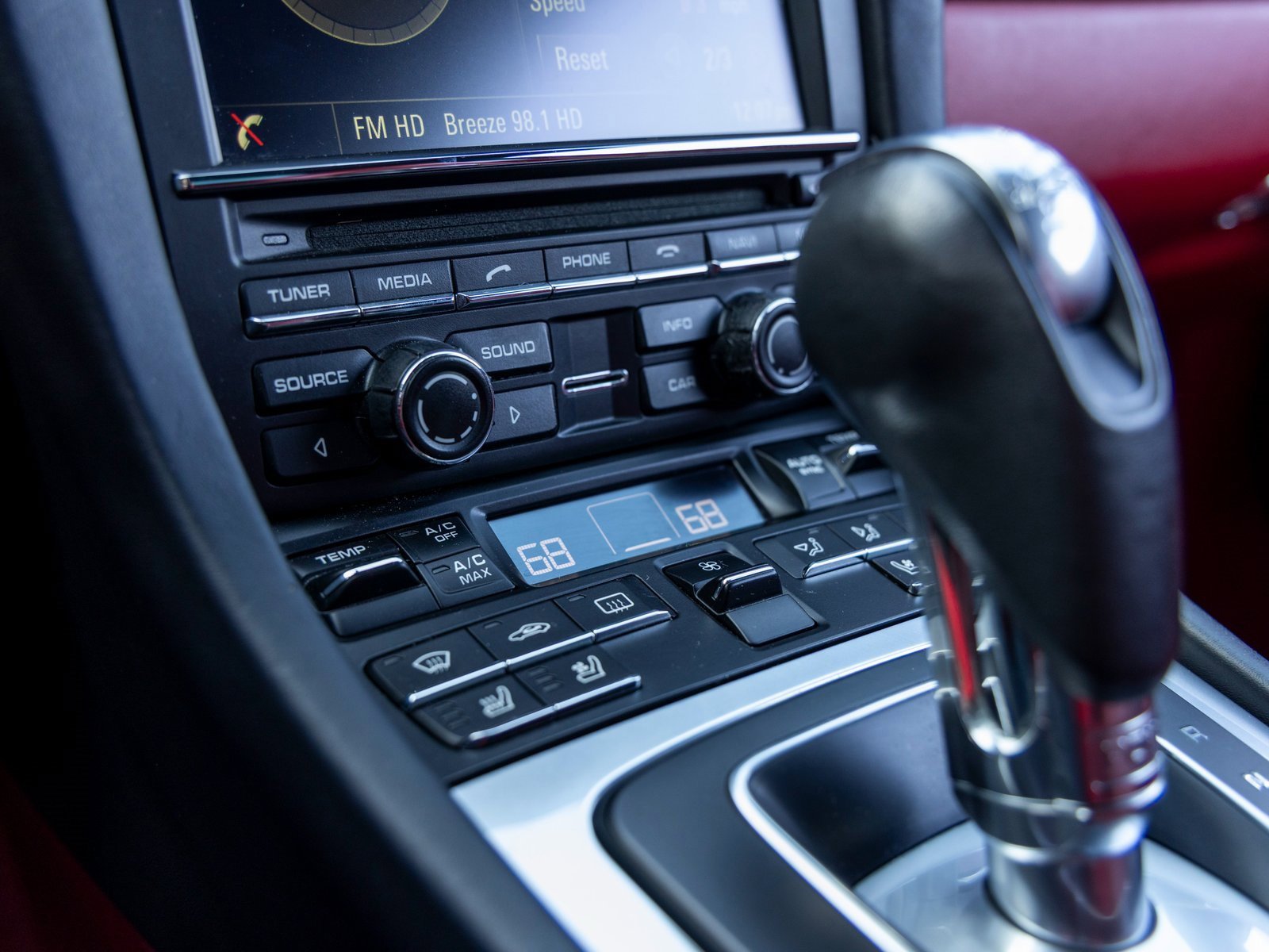 Used 2016 Porsche 911 Turbo image 39