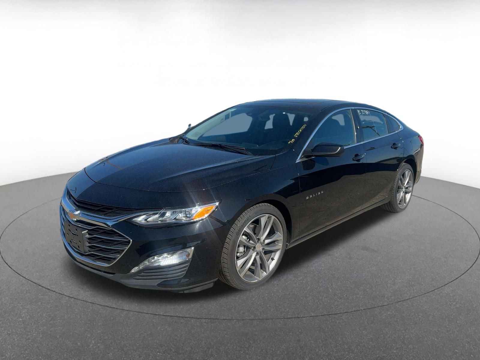 Used 2024 Chevrolet Malibu LT image 3