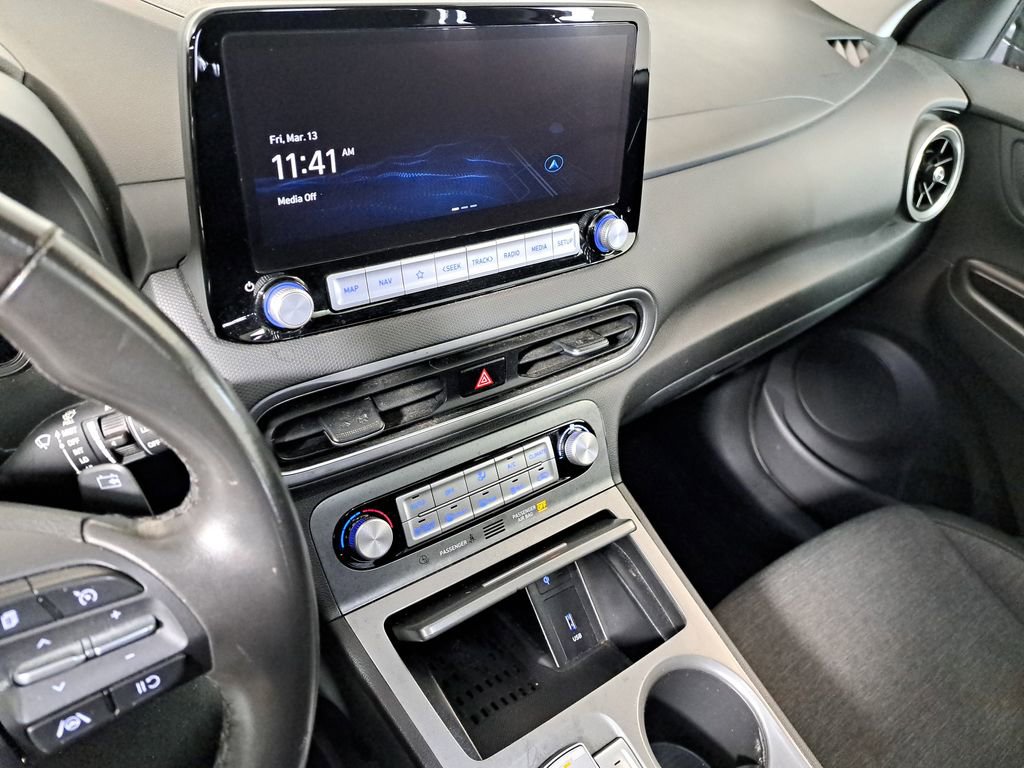 Used 2023 Hyundai Kona SEL image 18