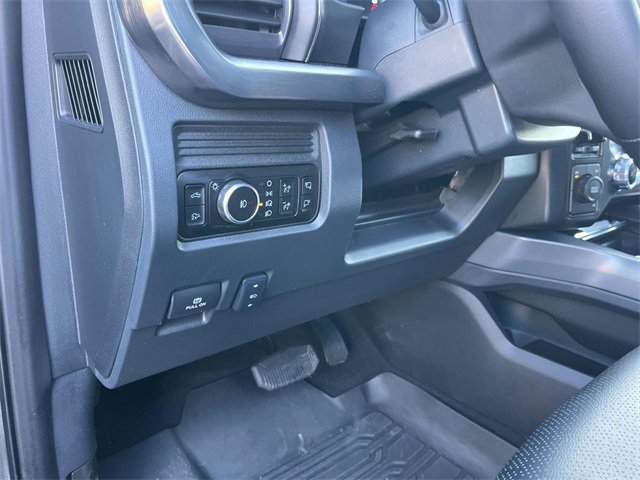 Used 2025 Ford F350 Lariat w/ Lariat Ultimate Package image 32