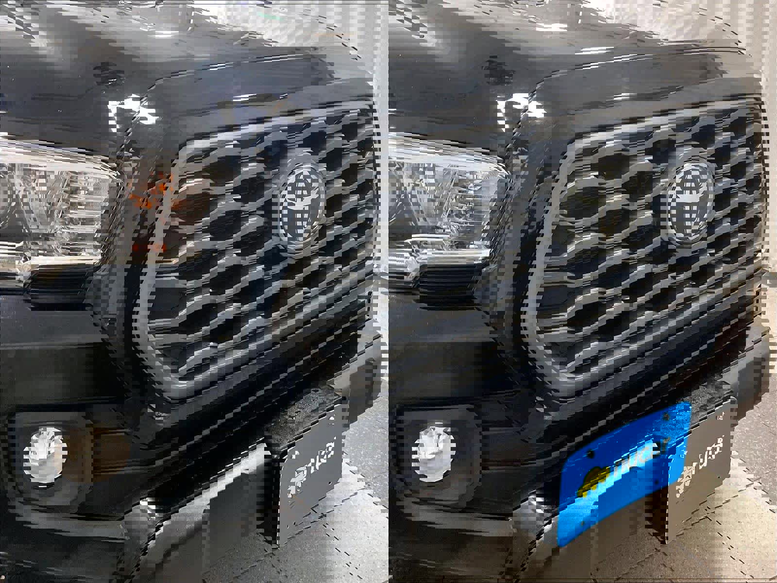 Used 2022 Toyota Tacoma TRD Off-Road image 32