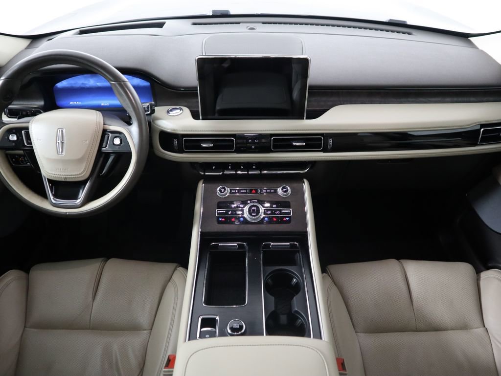 Used 2020 Lincoln Aviator Reserve w/ Equipment Group 202A image 13