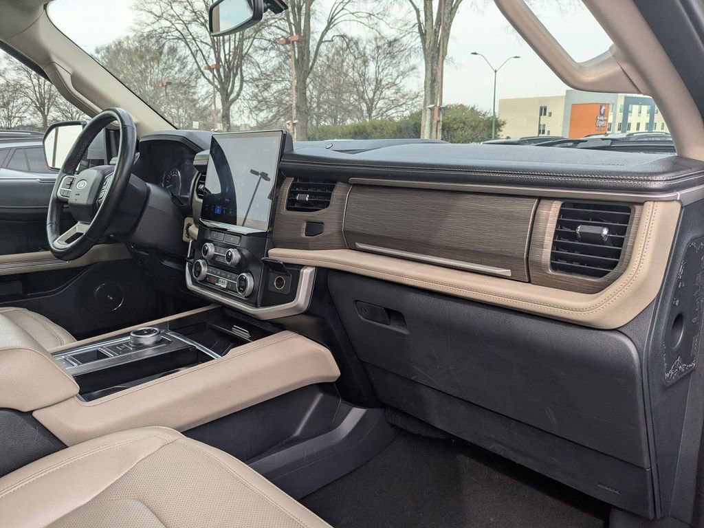 Used 2024 Ford Expedition Max Limited image 33