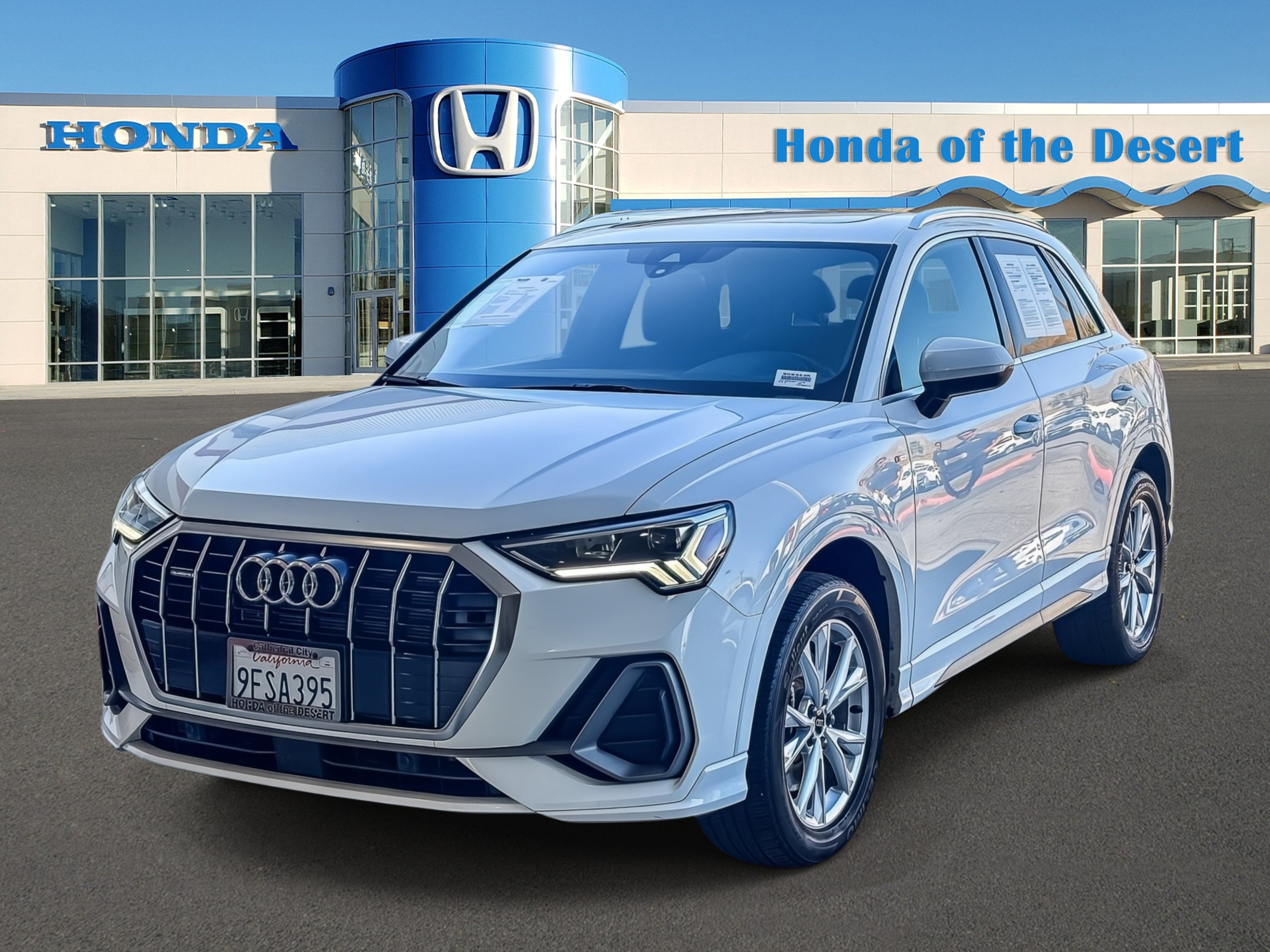 Used 2023 Audi Q3 2.0T Premium AWD/4WD image 3