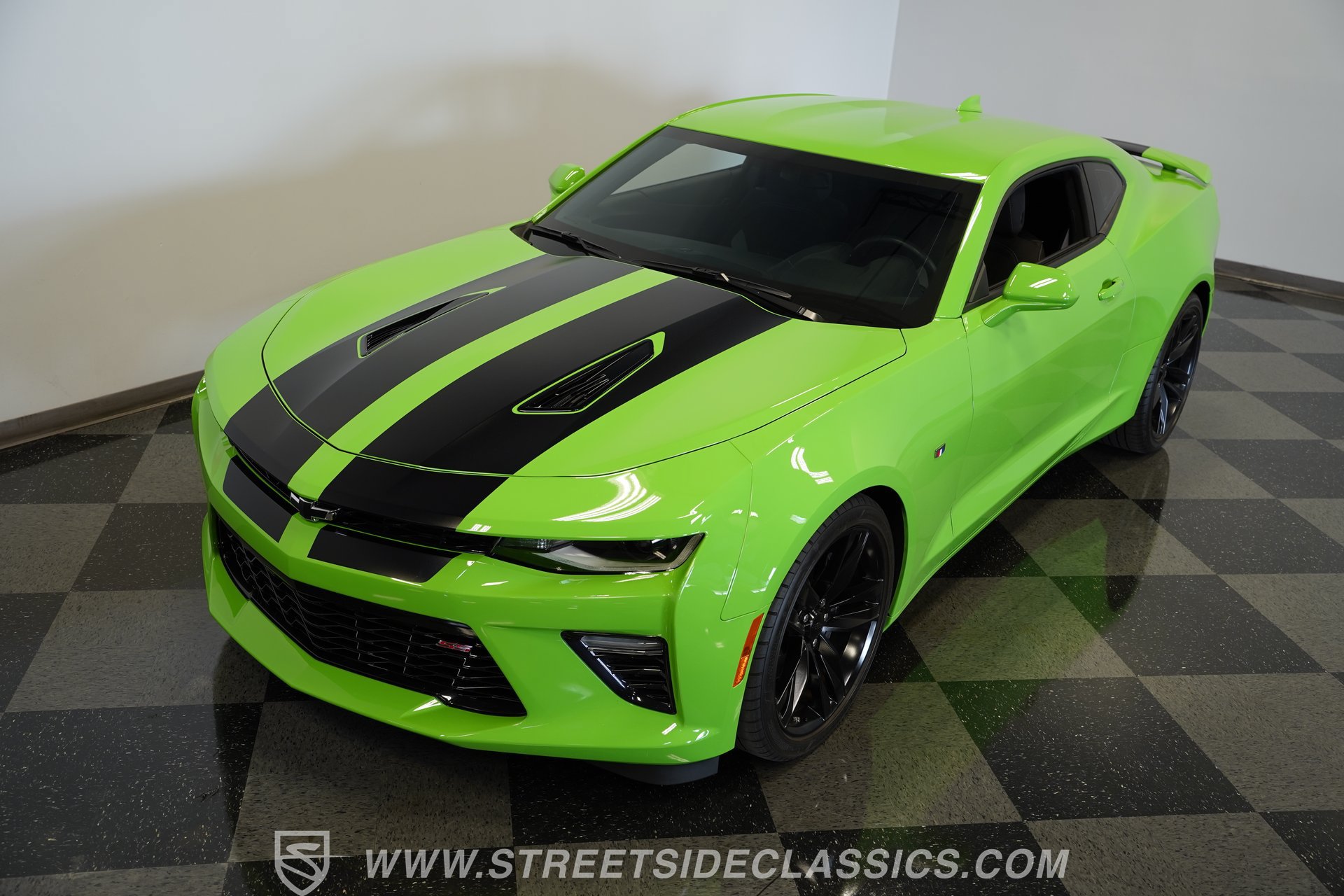 Used 2017 Chevrolet Camaro SS RWD image 20
