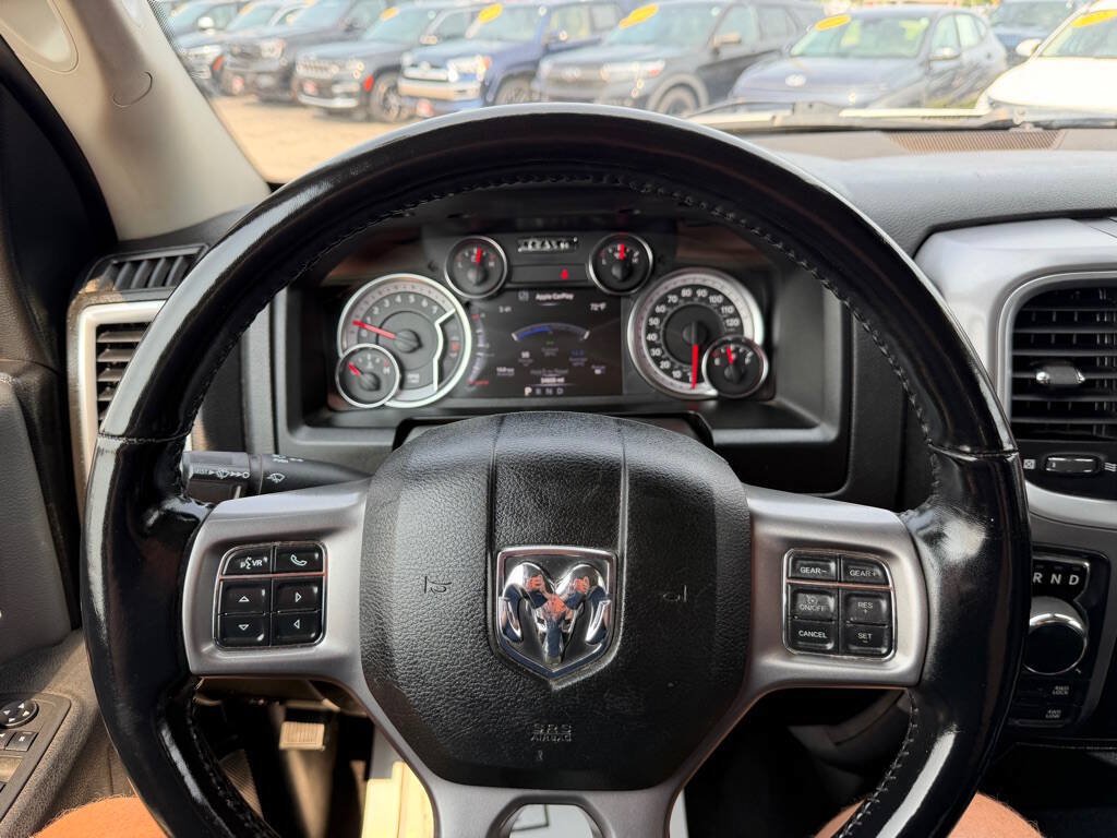 Used 2022 RAM 1500 Classic SLT w/ Electronics Convenience Group AWD/4WD image 19
