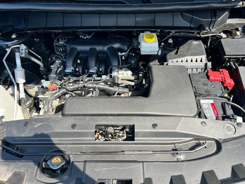 Used 2023 Nissan Pathfinder SV image 18