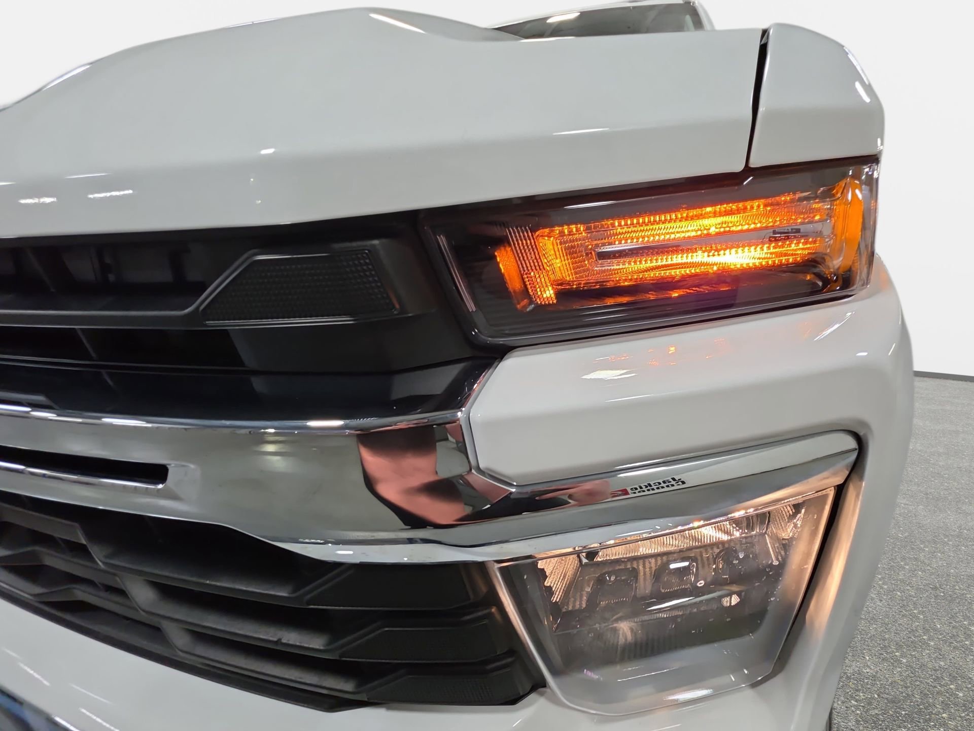 Used 2025 Chevrolet Silverado 3500 LT w/ Safety Package image 30
