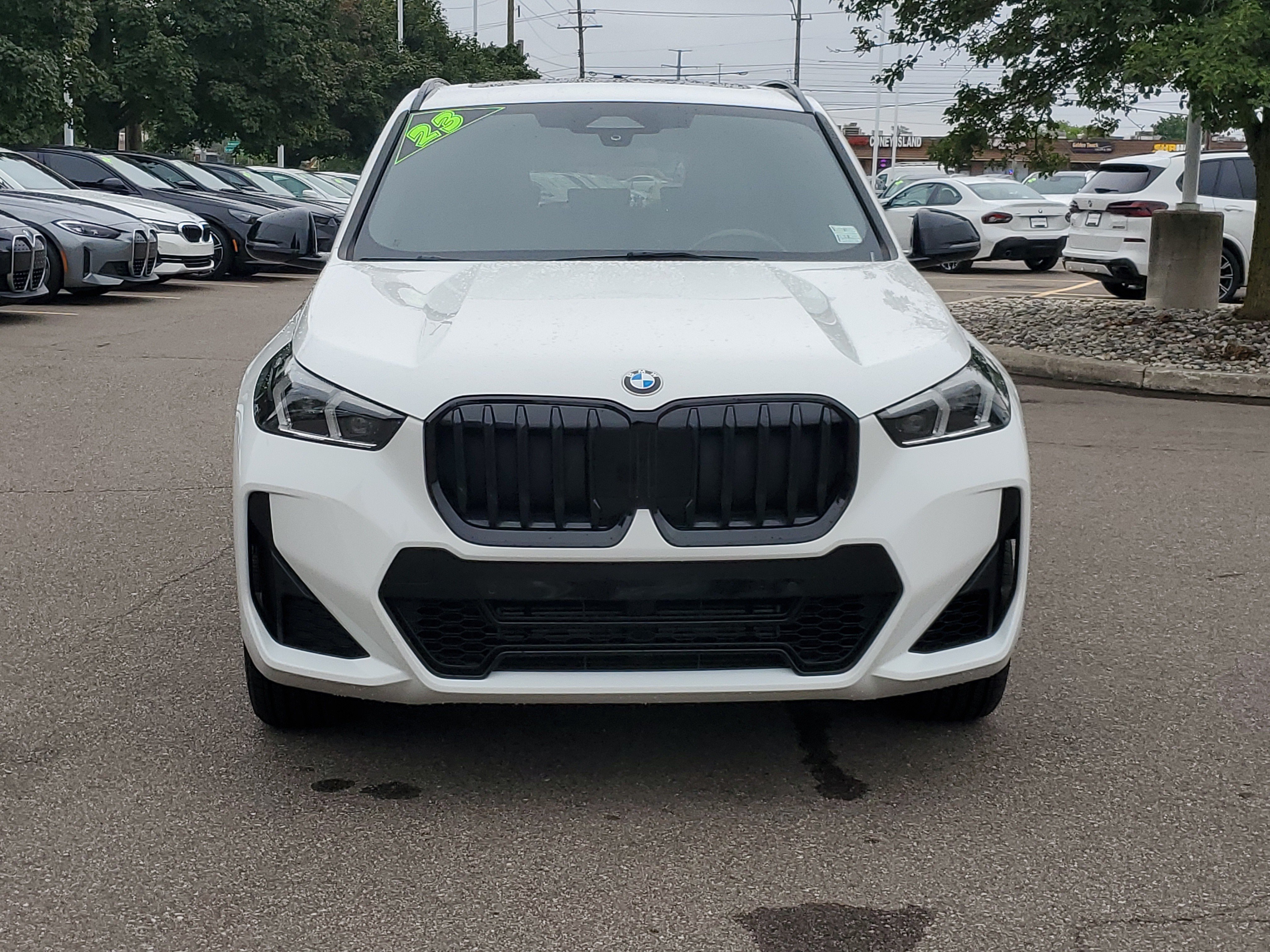 Used 2023 BMW X1 xDrive28i w/ M Sport Package AWD/4WD image 8