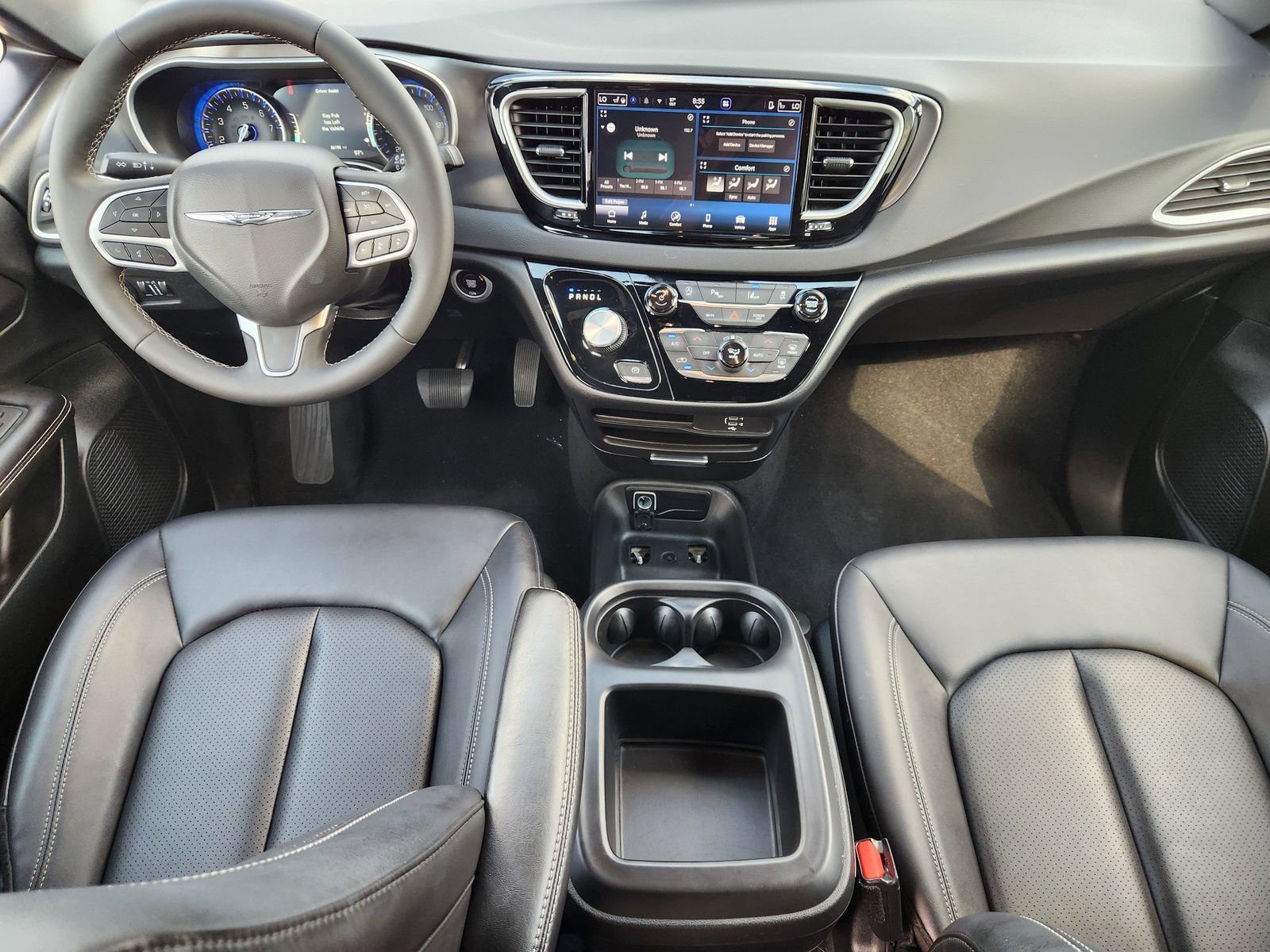 Used 2026 Chrysler Pacifica Select FWD image 34