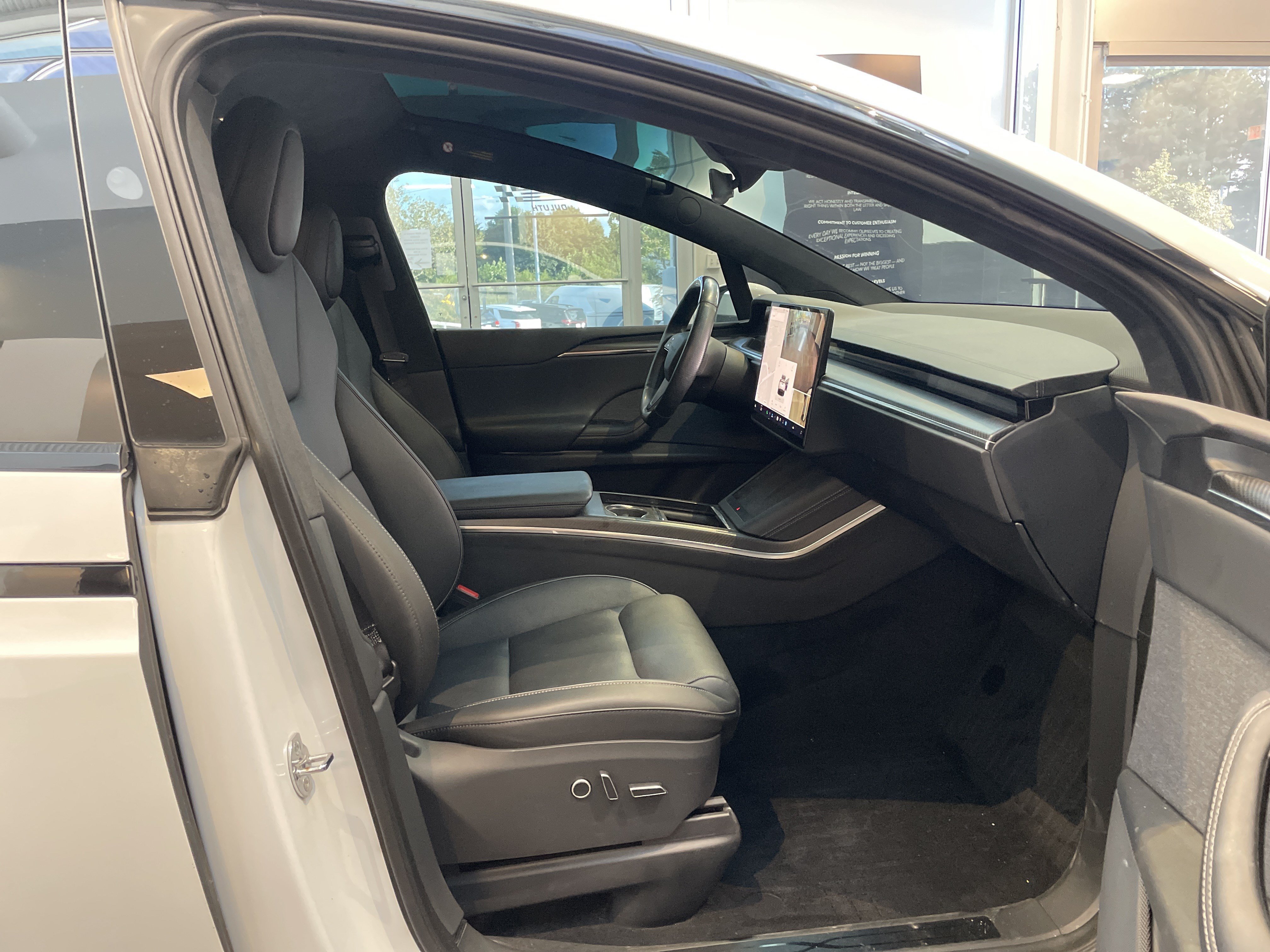 Used 2023 Tesla Model X Plaid AWD/4WD image 33