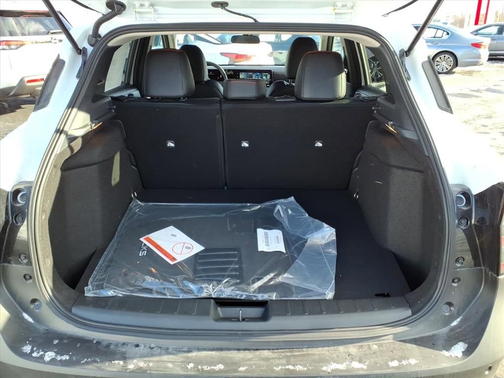 New 2026 Nissan Kicks SR w/ Cold Weather Package image 9