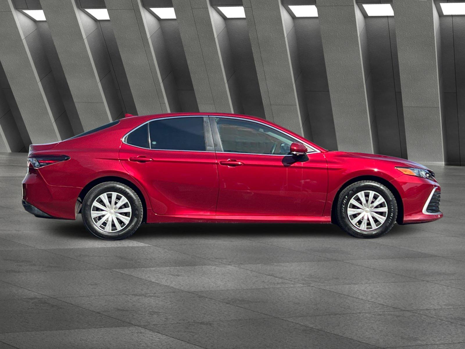 Used 2022 Toyota Camry LE w/ Audio Upgrade Package FWD image 3